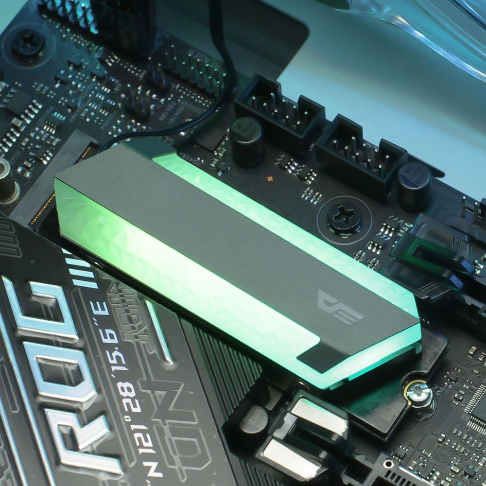 DM4 M.2 SSD ARGB Heatspreader