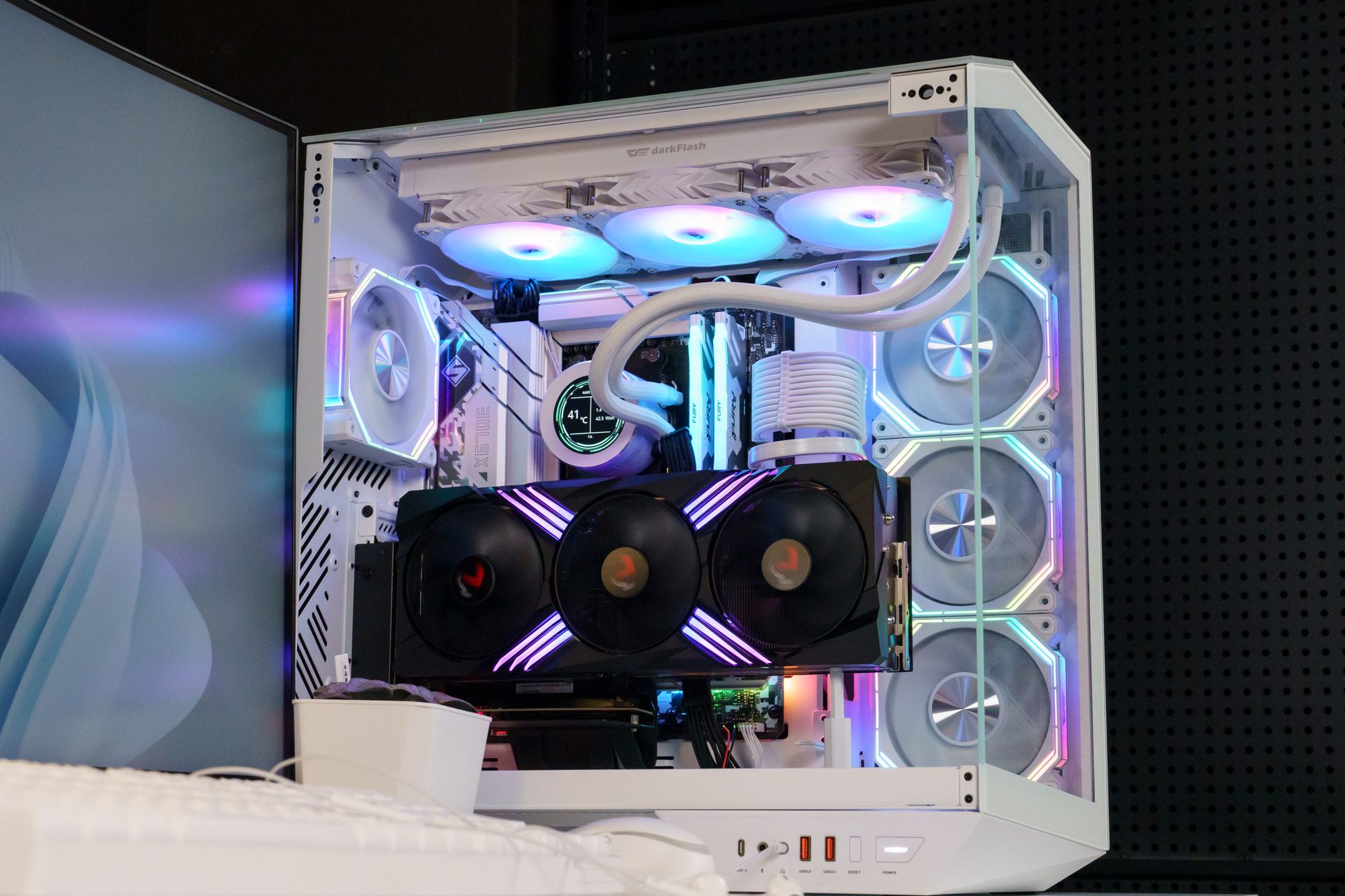 DY470 ATX PC Case