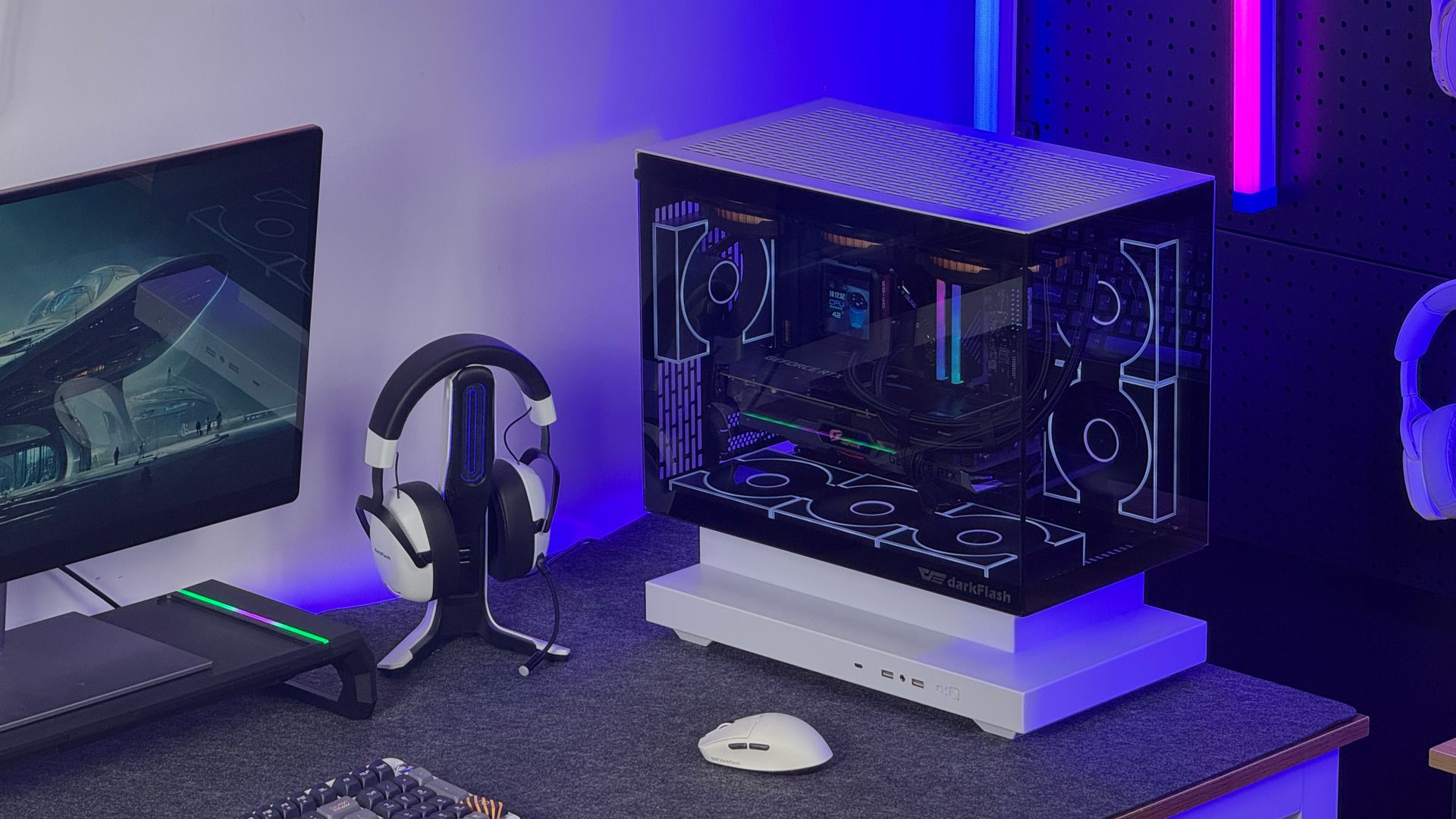 FLOATRON F1 M-ATX PC Case