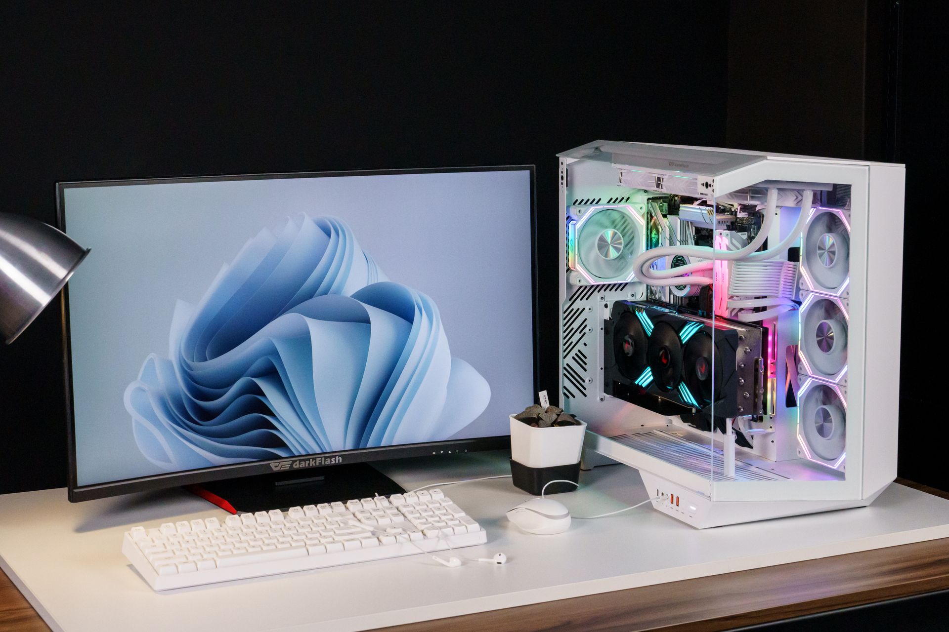 DY470 ATX PC Case