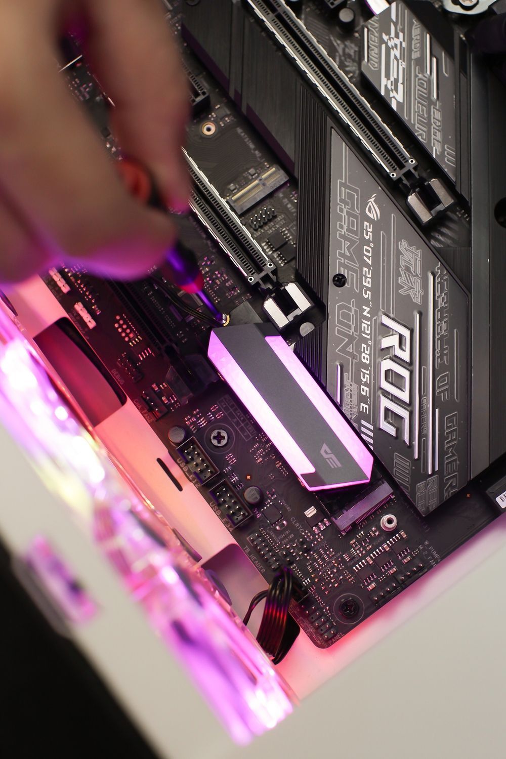 DM4 M.2 SSD ARGB Heatspreader