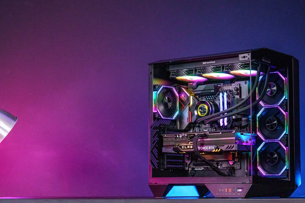 DY470 ATX PC Case